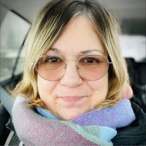 Meet your Posher, Lisa